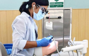 UB SDM Student Working In Pre Clinic. 
