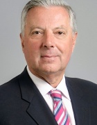 Portrait of Michael E. Cain, MD, dean of the Jacobs School of Medicine and Biomedical Sciences at UB. 