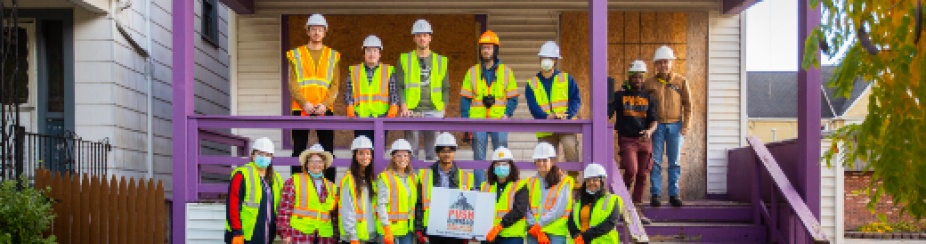 Students from the School of Architecture and Planning work with PUSH Buffalo and had an opportunity to tour homes in Buffalo in October 2022. 